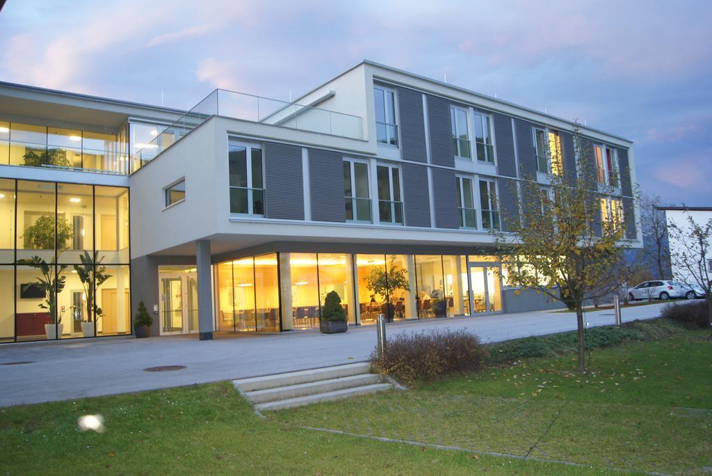 Hostel-Jugendherberge St. Johann Im Pongau Екстер'єр фото